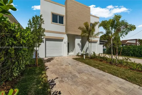 4789 NW 1st Street Miami FL 33126