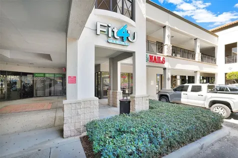 12338 SW 127 Miami FL 33186
