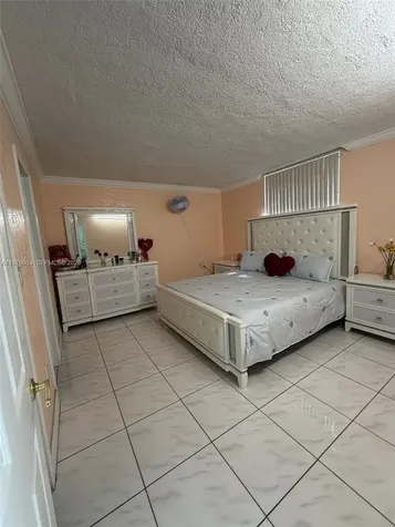 10090 NW 80th Court Hialeah Gardens FL 33016
