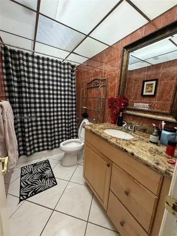 10090 NW 80th Court Hialeah Gardens FL 33016