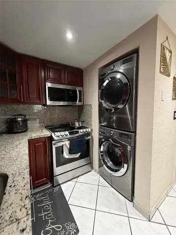 10090 NW 80th Court Hialeah Gardens FL 33016
