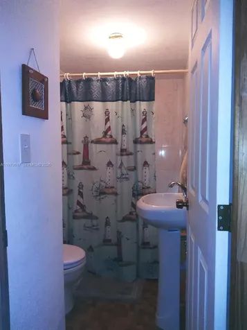261 Burgundy Drive Tavernier FL 33070