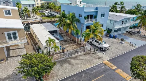 261 Burgundy Drive Tavernier FL 33070