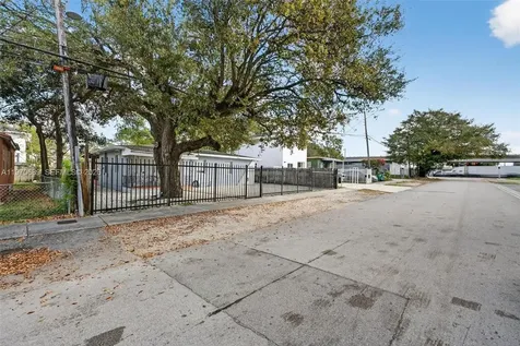 2741 NW 43rd Terrace Miami FL 33142