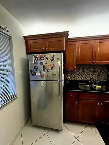 327 Lakeview Drive Weston FL 33326