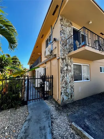 1836 SW 6th Street Miami FL 33135