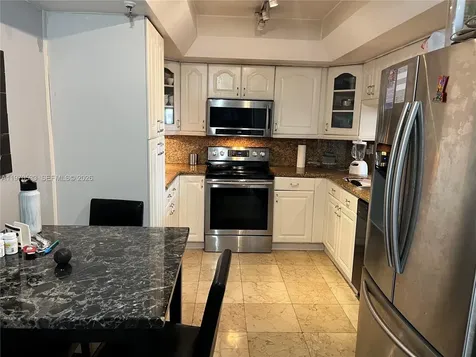 520 Brickell Key Drive Miami FL 33131