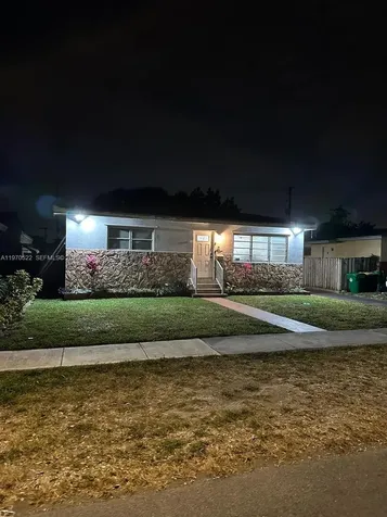 34 SE 3rd Terrace Dania Beach FL 33004