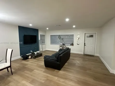 34 SE 3rd Terrace Dania Beach FL 33004