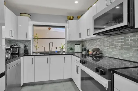 17032 NW 63rd Place Hialeah FL 33015