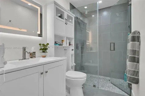 17032 NW 63rd Place Hialeah FL 33015