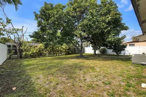 4141 NW 16th Avenue Oakland Park FL 33309