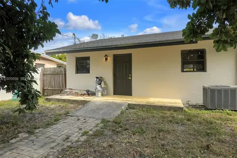 4141 NW 16th Avenue Oakland Park FL 33309
