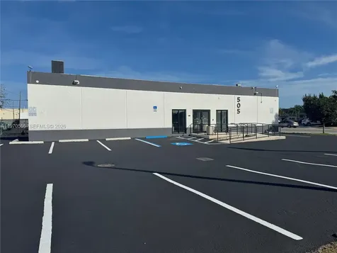 505 NE 125th Street North Miami FL 33161
