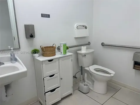 505 NE 125th Street North Miami FL 33161