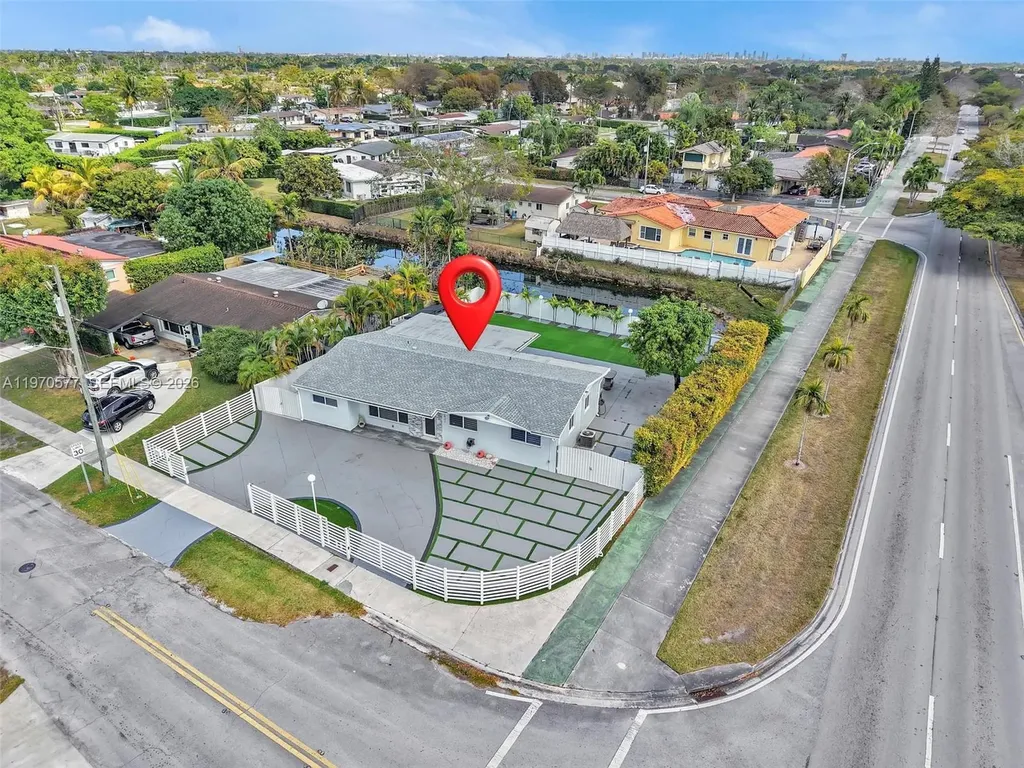5521 SW 104th Avenue Miami FL 33165