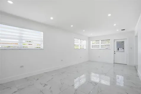 5521 SW 104th Avenue Miami FL 33165