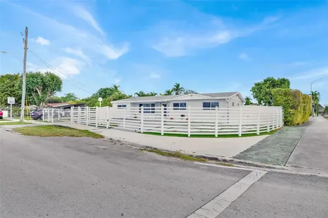 5521 SW 104th Avenue Miami FL 33165