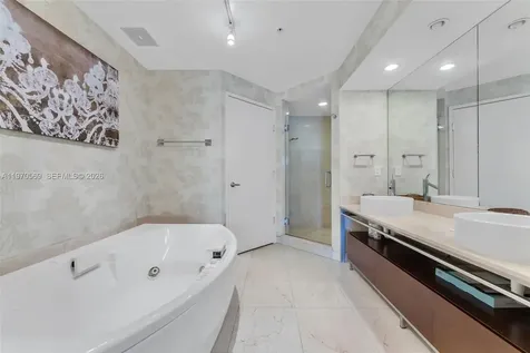 16275 Collins Avenue Sunny Isles Beach FL 33160
