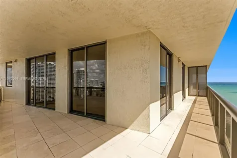 16275 Collins Avenue Sunny Isles Beach FL 33160