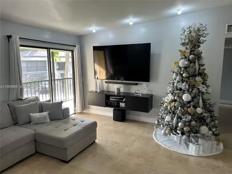 9729 Hammocks Boulevard Miami FL 33196
