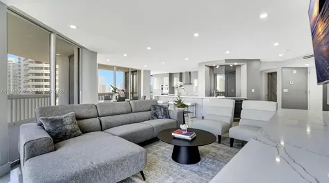 1000 E Island Boulevard Aventura FL 33160