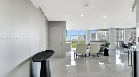 1000 E Island Boulevard Aventura FL 33160