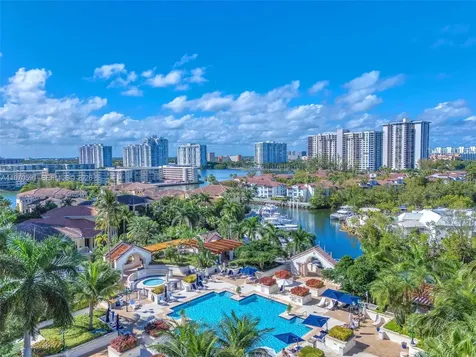 1000 E Island Boulevard Aventura FL 33160