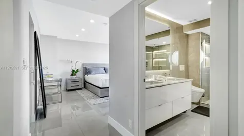 1000 E Island Boulevard Aventura FL 33160