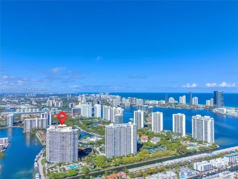 1000 E Island Boulevard Aventura FL 33160