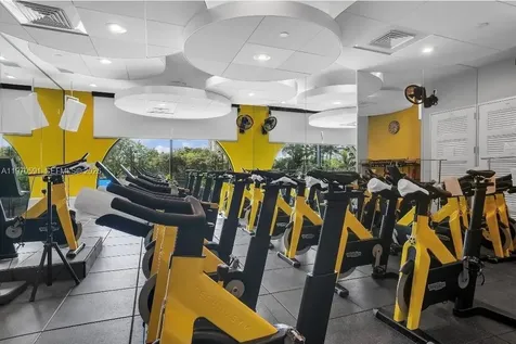 1000 E Island Boulevard Aventura FL 33160