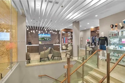 1000 E Island Boulevard Aventura FL 33160