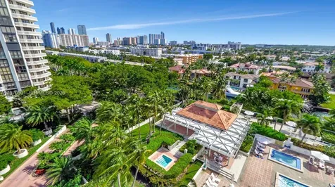 1000 E Island Boulevard Aventura FL 33160