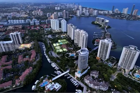 1000 E Island Boulevard Aventura FL 33160