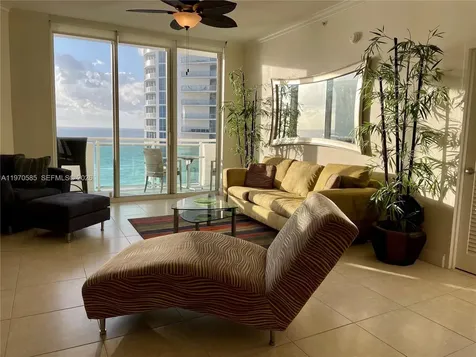 3001 S Ocean Drive Hollywood FL 33019