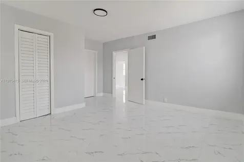 1721 NW 51st Street Miami FL 33142