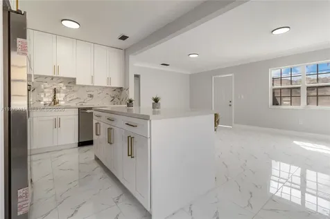 1721 NW 51st Street Miami FL 33142