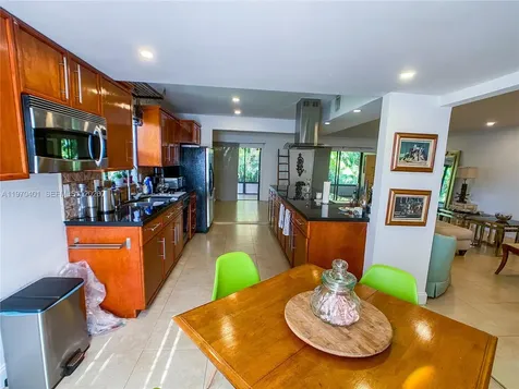 956 Mockingbird Lane Plantation FL 33324