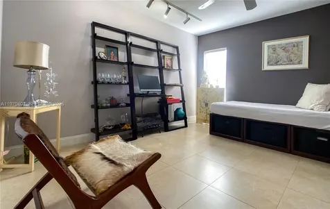 956 Mockingbird Lane Plantation FL 33324