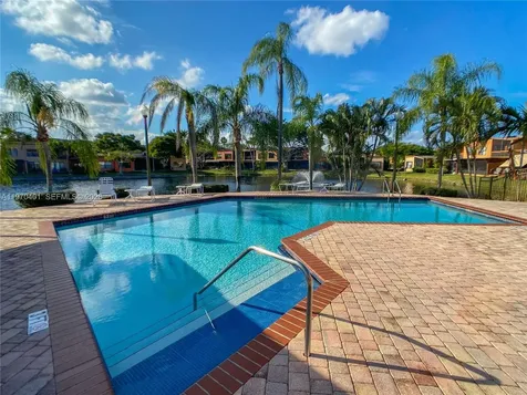 956 Mockingbird Lane Plantation FL 33324