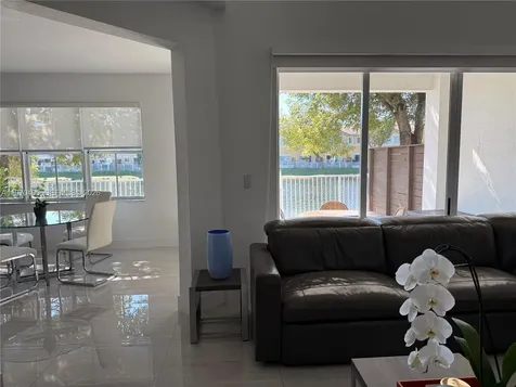 10832 NW 84th Street Doral FL 33178