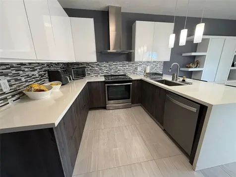 10832 NW 84th Street Doral FL 33178