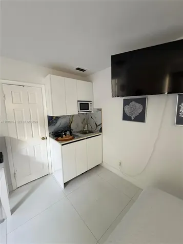 45 SW 28th Road Miami FL 33129