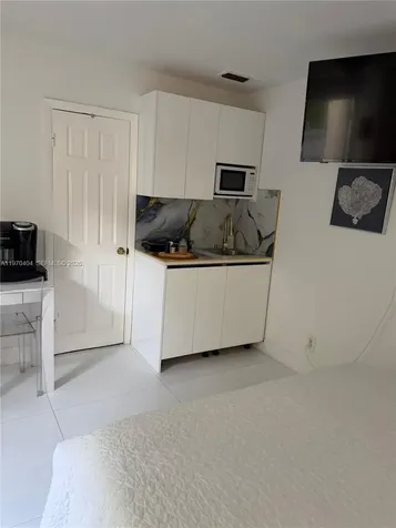 45 SW 28th Road Miami FL 33129