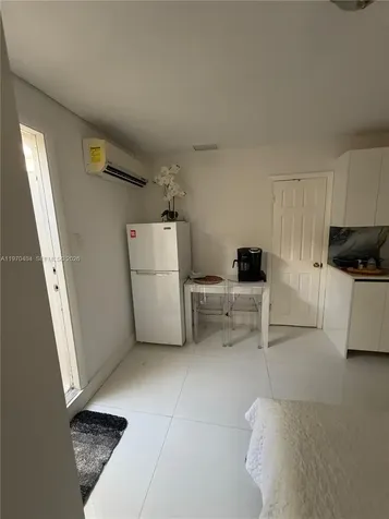45 SW 28th Road Miami FL 33129