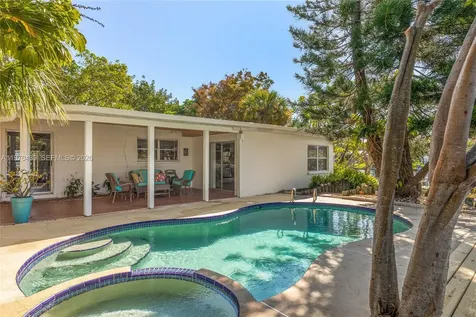 124 Aucila Road Cocoa Beach FL 32931