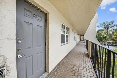 3300 W Rolling Hills Circle Davie FL 33328