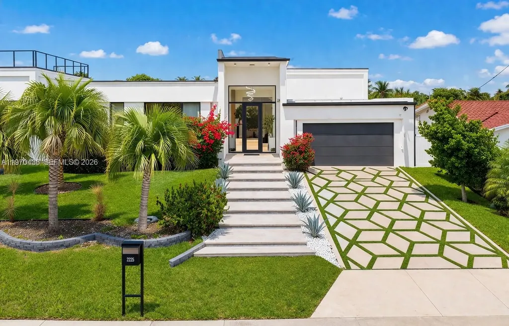 2225 NE 19th Street Fort Lauderdale FL 33305