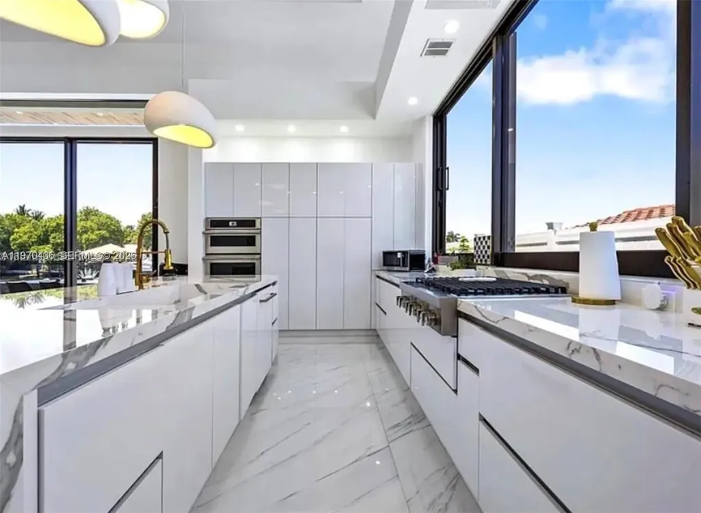 2225 NE 19th Street Fort Lauderdale FL 33305