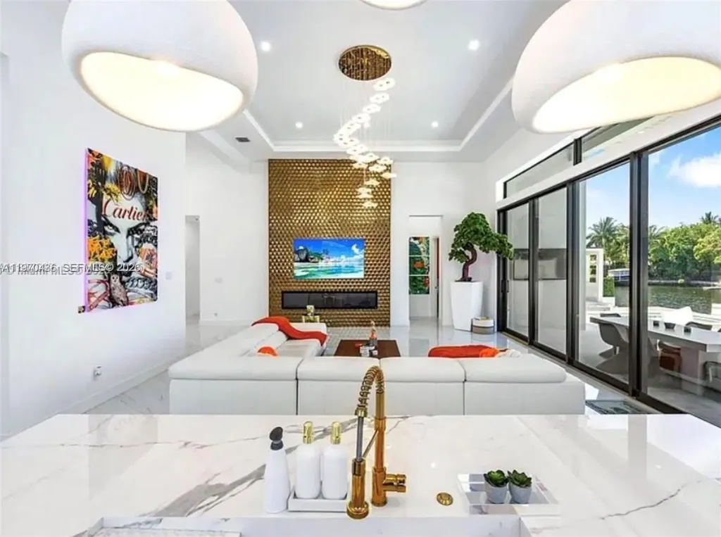 2225 NE 19th Street Fort Lauderdale FL 33305